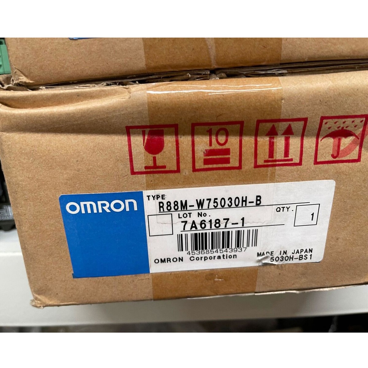 1PC New Omron R88M-W75030H-B Servo Motor In Box | eBay