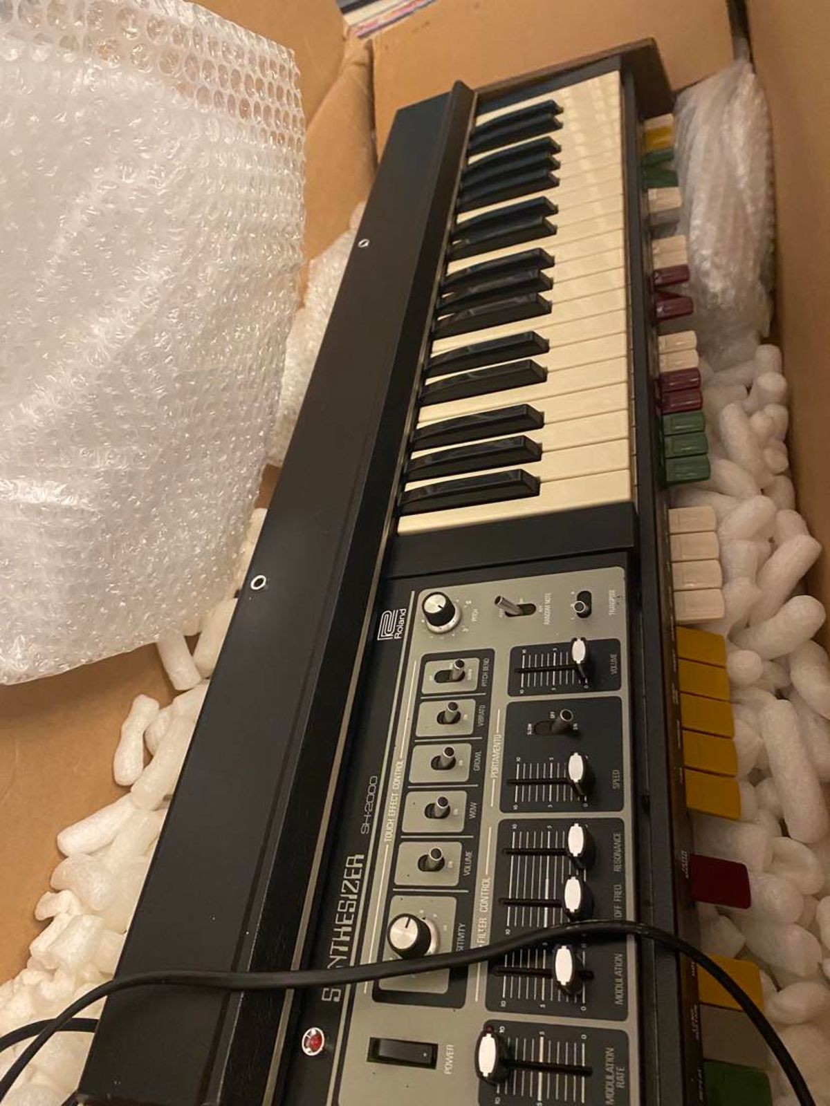 Roland SH-2000