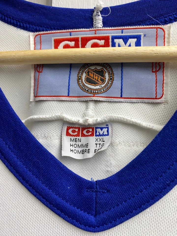 Vintage CCM NHL Toronto Maple Leafs Doug Gilmour #93 White Jersey Size XXL - Image 4 of 4