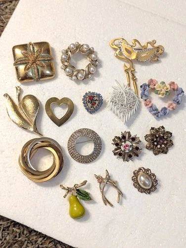 Lot of 15 Vintage Costume Jewelry Brooch Pin Gold Tone