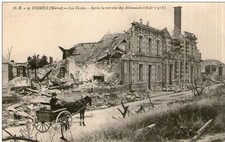 A16 / dept 51 CPA FISMES LES ECOLES APRES LA RETRAITE DES ALLEMANDS ANIME CHARIO