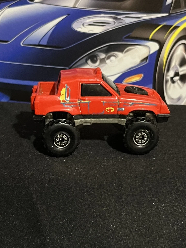 Hot Wheels 1984 Gulch Stepper Red 1:64 Diecast GD/VG Cond SEE PICS! - Image 4 of 4