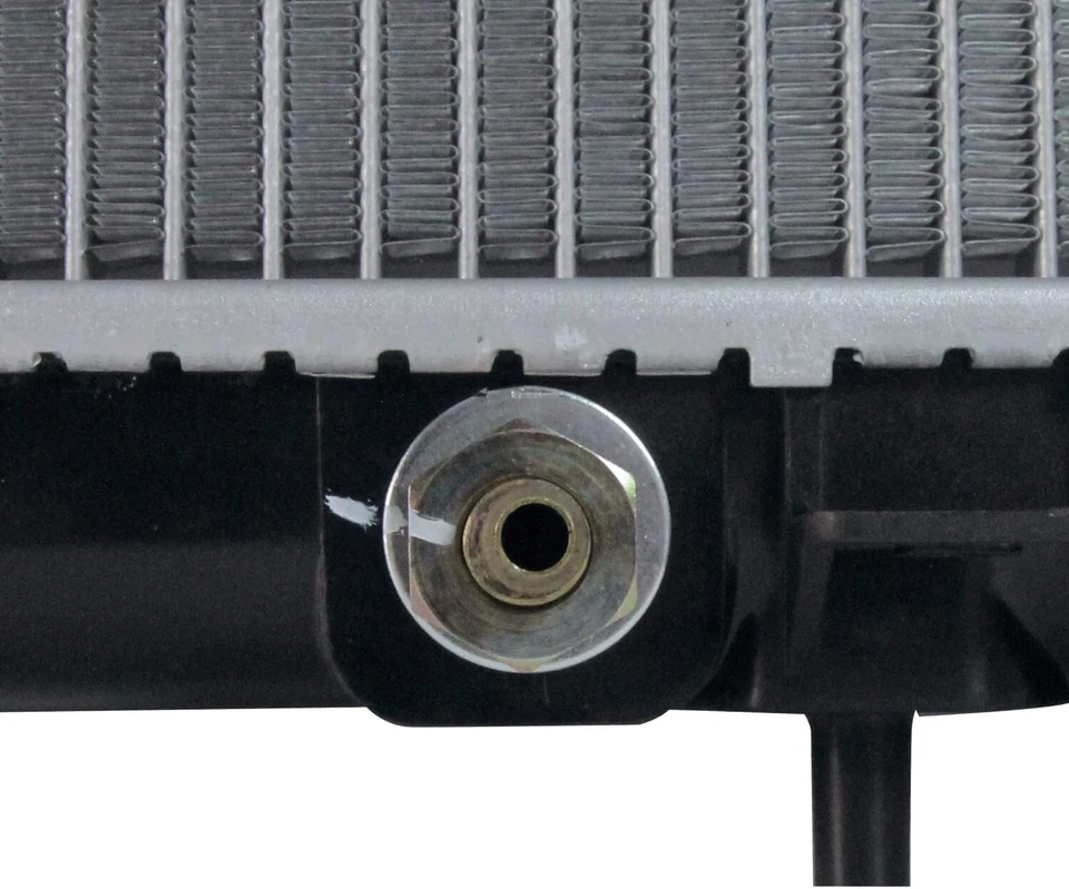 Radiador IN3010102 / ‎21460-7J107, 21460-7J113 para INFINITI G20 1999-2002 2,0 L Foto 4 de 4