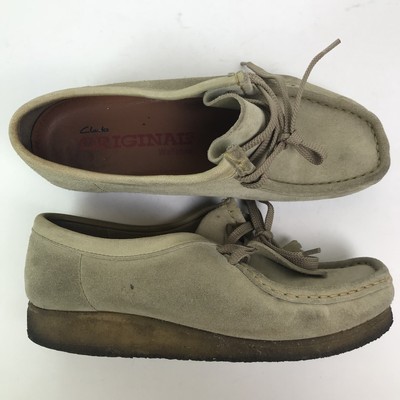 beige wallabees