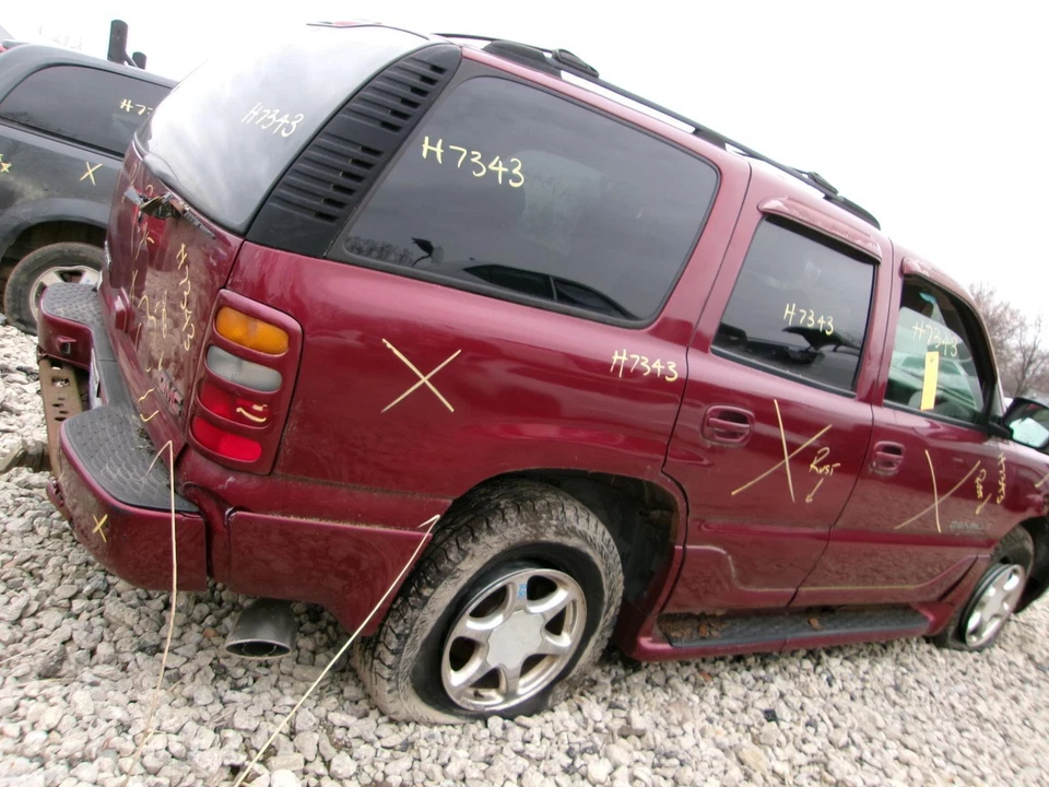 Used Windshield Wiper Motor fits: 2001 Gmc Yukon  Grade A - Image 3 of 4