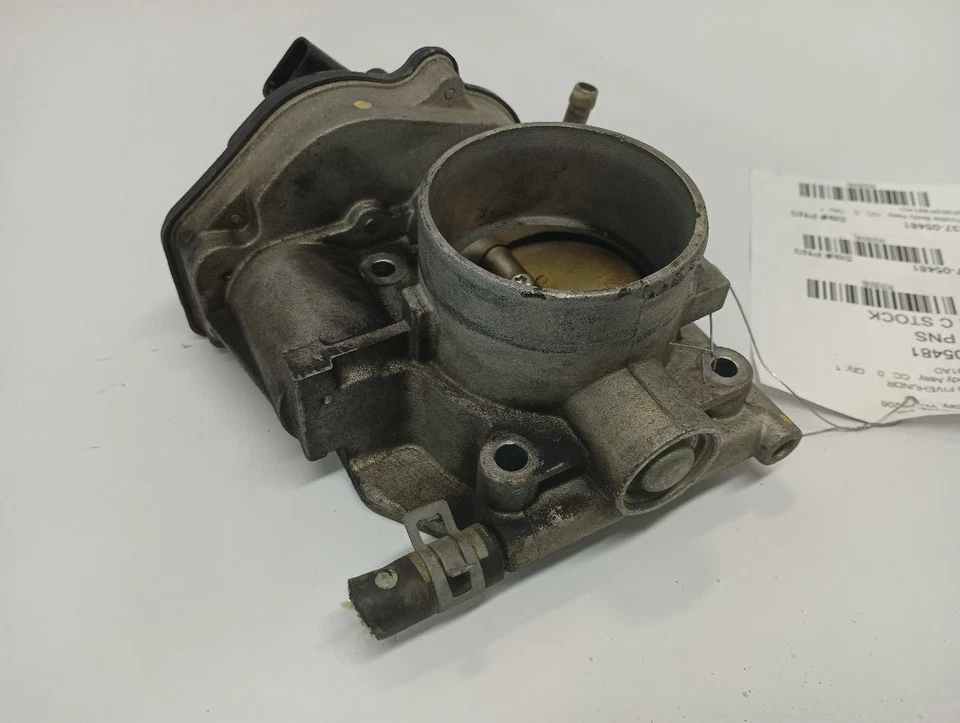 Корпус дроссельной заслонки клапан в сборе от 2006 Ford Five Hundred 12125145 - Изображение 4 из 4