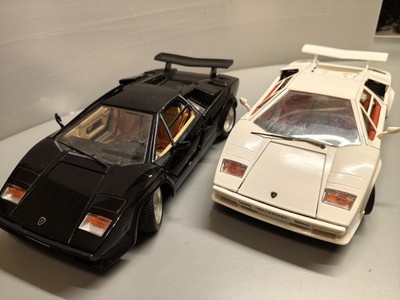Lot 2 Lamborghini Countach Bburago LP5000 White & Black 1:18 Scale Diecast Model
