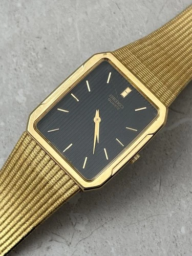 Seiko Tank Vintage Men’s Dress Watch Gold Plated Blue Dial 5Y30-5B40 No Date