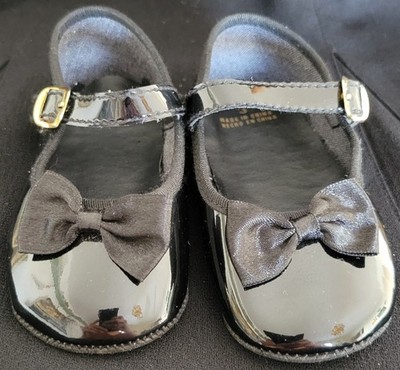 Black Baby Mary Jane Shoes with Bow Size 3 = 5'' Pair Excellent Condition 