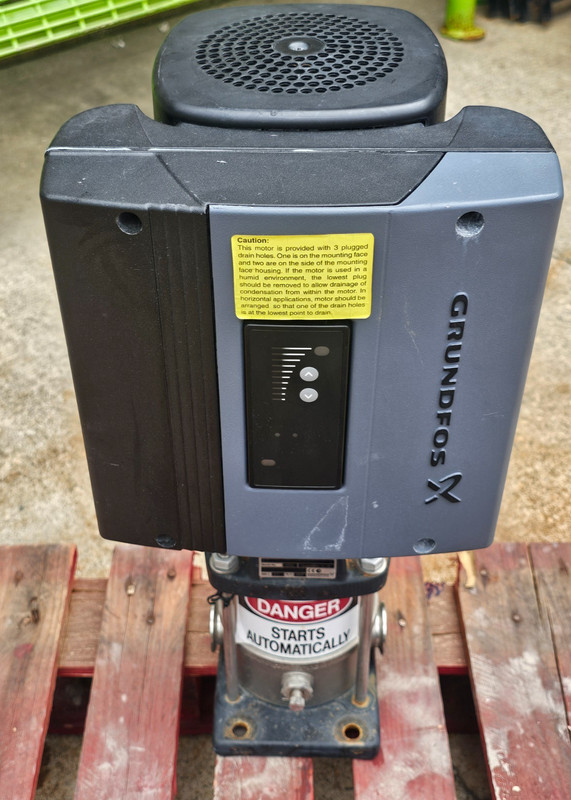 GRUNDFOS CRNE3-7 MULTISTAGE CENTRIFUGAL 316 SS PUMP W/ MGE90SA2-FT100-D1 MOTOR