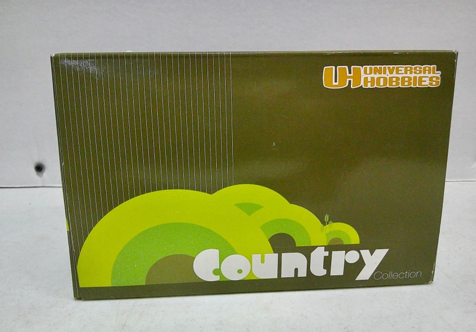 1/32 Universal Hobbies Claas Variant 365 baler with the box. - Image 4 of 4