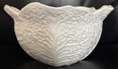 White Cabbage Serving bowl. Bordallo Pinheiro Made In Portugal.