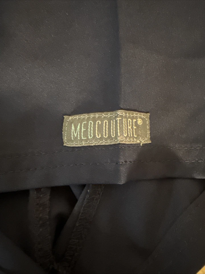 Blusa Médica para Mujer 2XL, con Dos Bolsillos. Azul oscuro, material claro. Foto 3 de 4