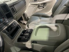 2006 Gmc Yukon Xl 2500 Floor Console Console Only 2006 Gmc Yukon Xl 2500 Floor Console Console Only
