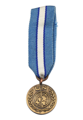 Good Quality 'United Nations UN Cyprus' Miniature Campaign Medal - Picture 1 of 2