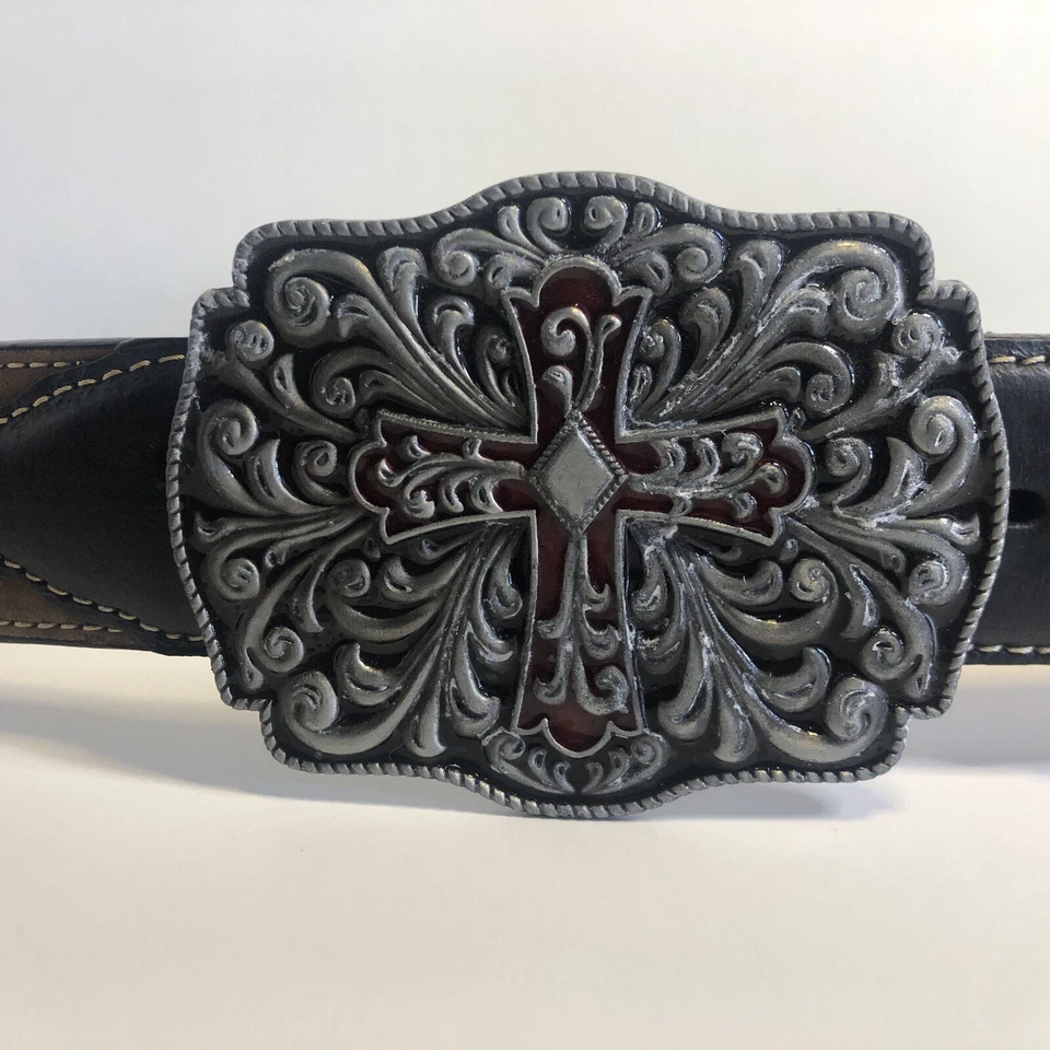 Cinturón de cuero genuino detallado Nocona Belt Co. Hebilla de plata y cruz roja. Talla 38 Foto 3 de 4