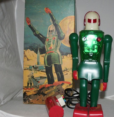 VINTAGE BATTERY OPERATED ROBOT DUX 