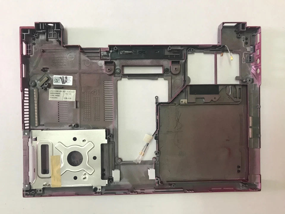 Conjunto de base inferior genuíno Dell Latitude E4300 P/N- R620D - Imagem 2 de 3