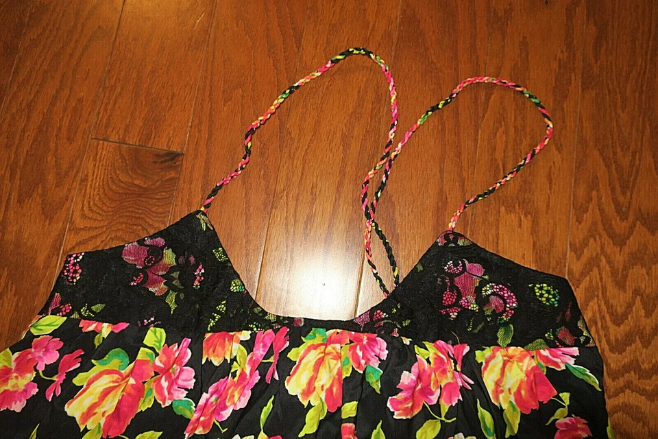 M DE COLECCIÓN VICTORIA'S SECRET PÚRPURA PRECIOSO FLORAL SATINADO VESTIDO SIN MANGAS NUEVO Foto 2 de 4