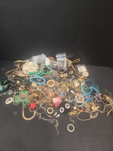 Costume Jewelry Lot Assorted Vintage And Modern Avon Misc Unsearched..2.3 Pounds