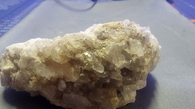 Beautiful Quartz Crystal Cluster Natural Mineral Specimen 80.1g