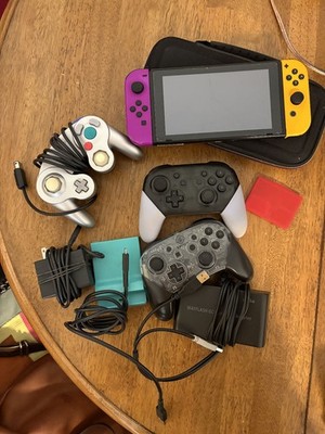 Nintendo Switch Bundle (w/ Joycons, 2 Pro & Gamecube Controllers, SSB cartridge)