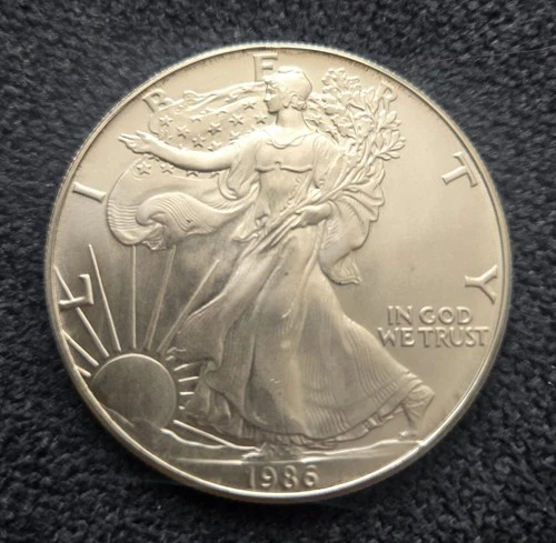 1986 Silver American Eagle. 1oz Silver.  *uncirculated condition*