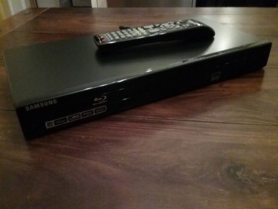 Samsung BD-P1580 Blu-ray-Player/ Das Gerät spielt DVD,Bluray, CDs einwandfrei