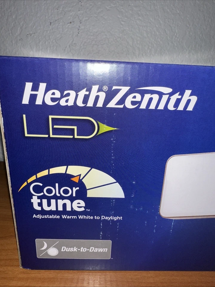 Heath Zenith HZ-8814 3 Light Integrated LED Outdoor Dusk to Dawn BRONZE NEW - Image 2 of 4