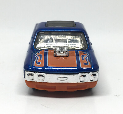 Hot Wheels Chevrolet Custom 72 Chevy LUV Blue Fire 1/64 (3
