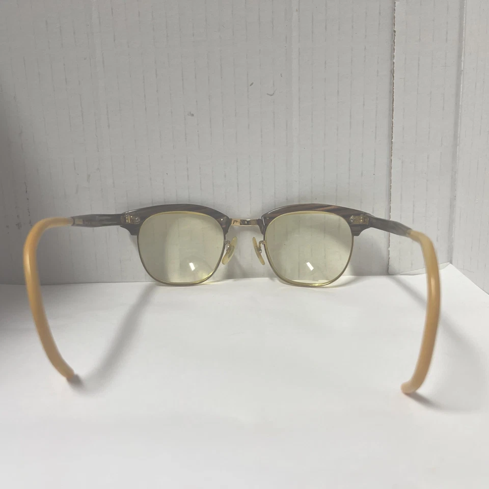 复古条纹棕色猫眼 Shuron Artcraft 眼镜框仅金色 6 1/4 — 第 3/4 张图片