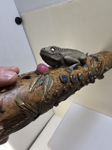 Incense burner Hand Made from bamboo stalk, 12" tall Iguana incense holder. - Picture 5 of 9