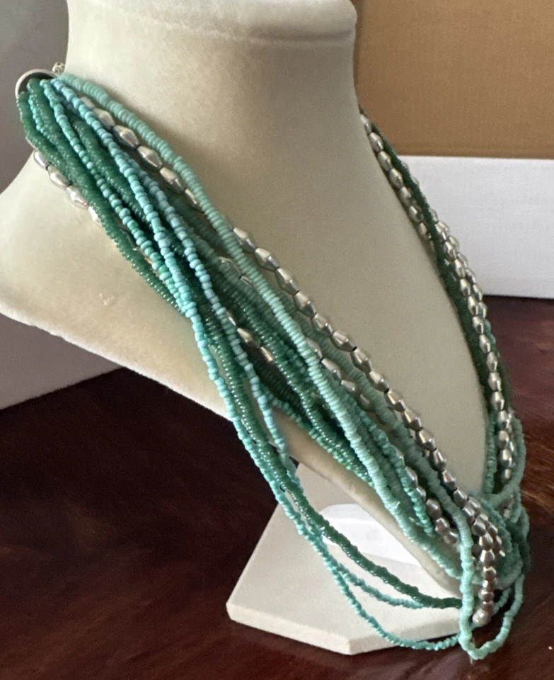 "Hermoso collar Kenneth Cole NY de múltiples hebras de cuentas de vidrio verde y turquesa 16""" Foto 2 de 4
