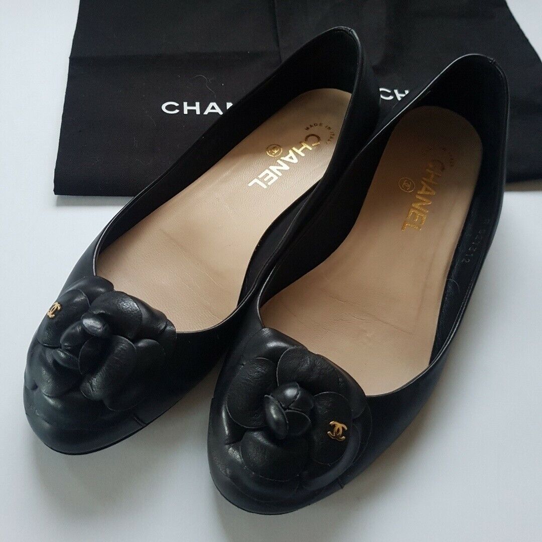 CHANEL Black CC Logo Camelia Flower Ballet Ballerina Flats Shoes