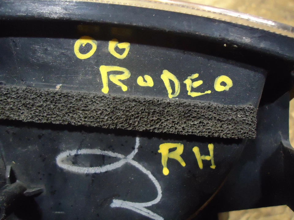 2000 ISUZU РОДЕО RH ПРАВОЙ ПАССАЖИРСКОЙ СТОРОНЕ УГЛОВОЙ СВЕТ - Изображение 2 из 4