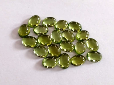 Natürlich Peridot Olivfarben Edelsteine Cabochons Ovale Form 8x6 MM 20 PC Puzzle - Bild 1 von 4