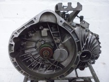 Mercedes Vaneo 1,7 CDI 67 KW Getriebe Schaltgetriebe 5-Gang Checkheft W414 Mercedes Vaneo 1,7 CDI 67 KW Getriebe Schaltgetriebe 5-Gang Checkheft W414