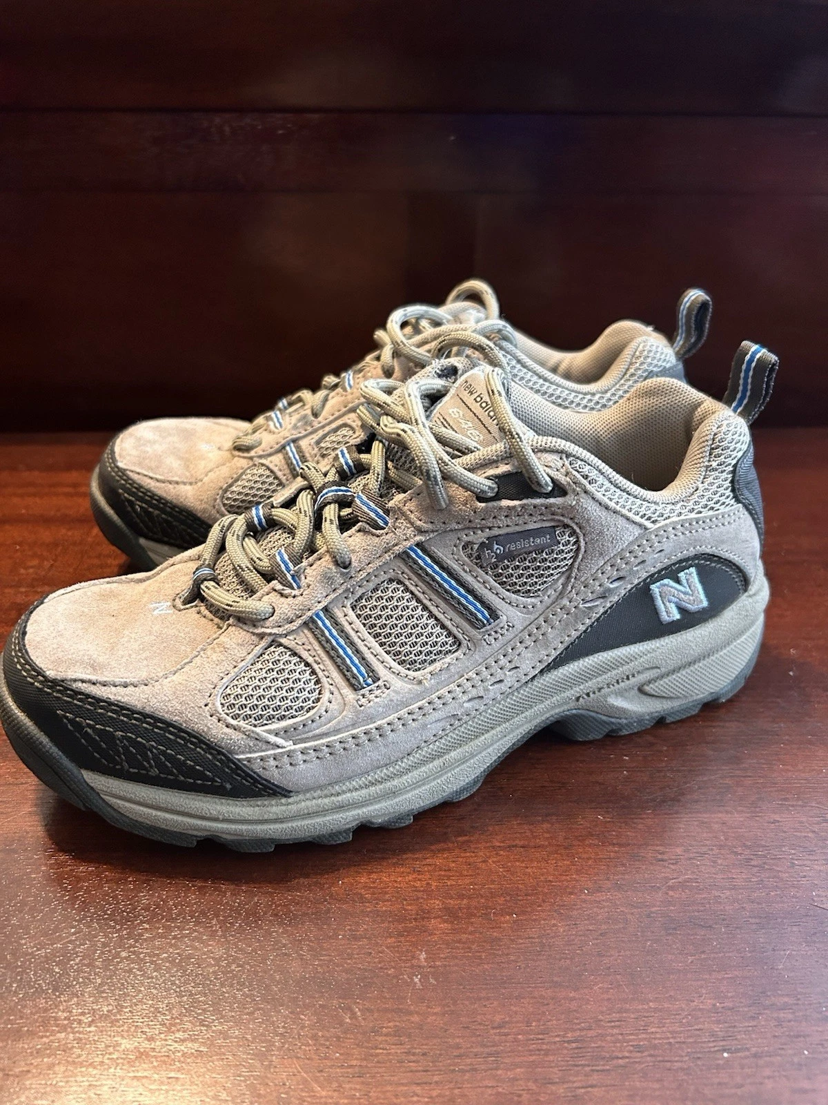 Scarpe da passeggio basse New Balance da donna taglia 7 5 646 grigie scamosciate stringate