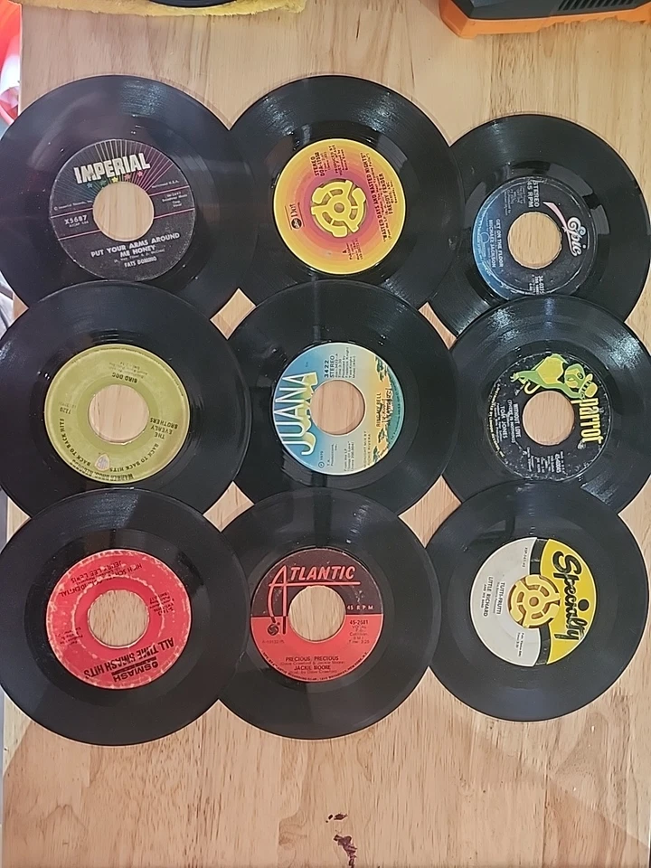 Vtg LOT of 110-  1950's-70s 45 RPM  7" Records  - Image 4 of 4