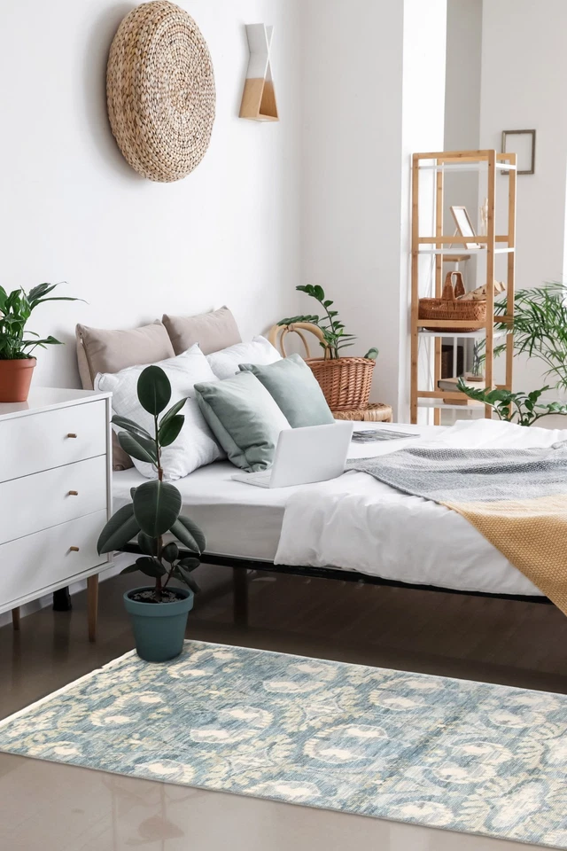 Vintage Hand-knotted Runner Rug 2'7" x 7'10" Traditional Oriental Wool Carpet - Image 2 of 4