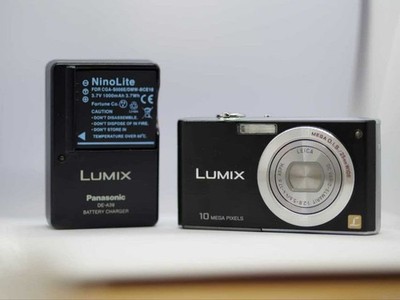 Panasonic LUMIX DMC FX35 10MP Digital Camera with LEICA Lens HDMI