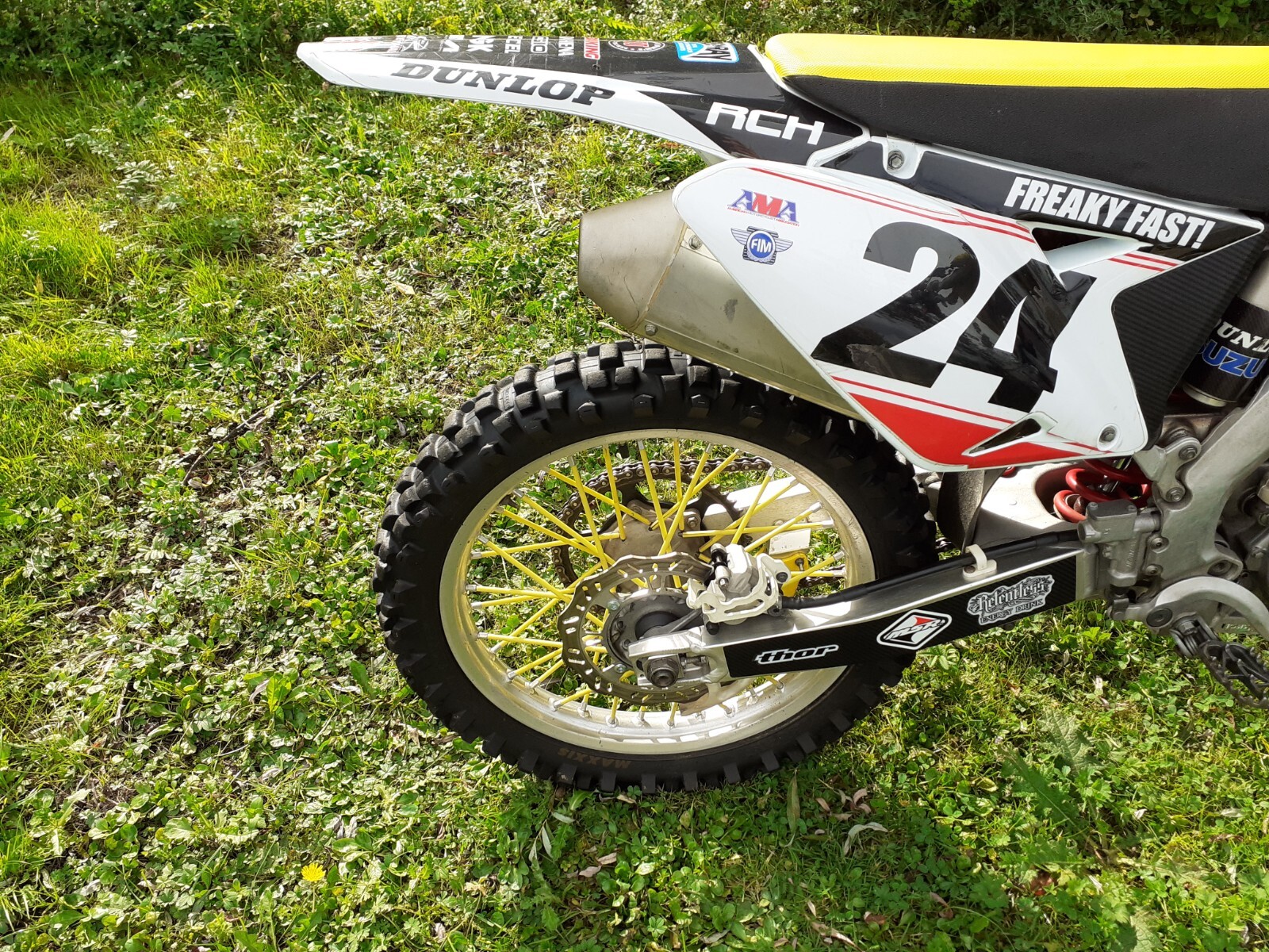 SUZUKI RMZ 250 2011 Fuel injected motocross bike. Immaculate. Piston