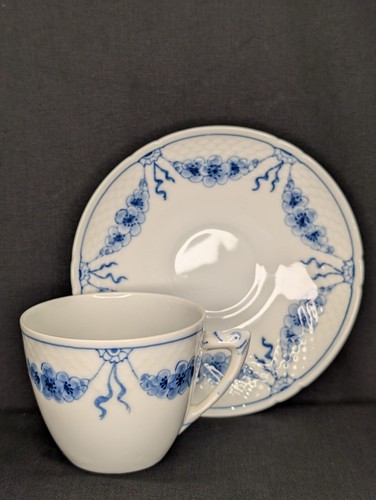 Vintage Bing & Grondahl Empire Coffee Cups & Saucers – Denmark, Set of 4 - Picture 4 of 9