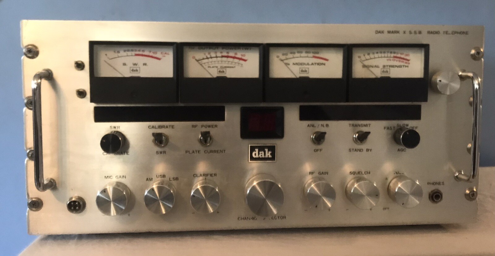 Dak Mark X Radio Telephone Transceiver 40 Channel CB Base Station Power