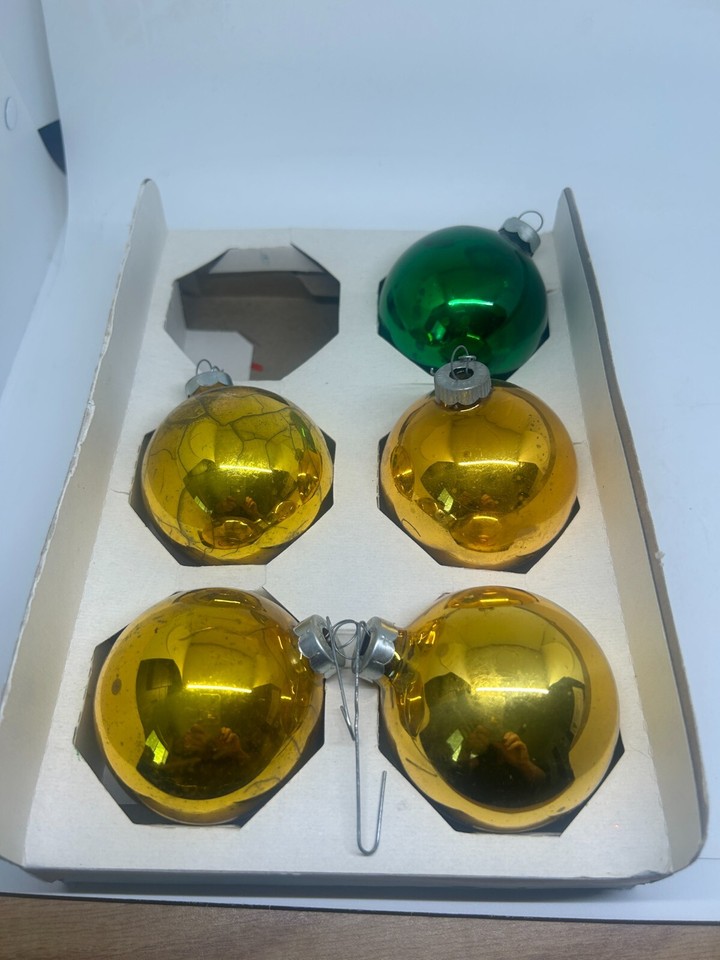 17 Vintage Christmas Glass Ornaments Round Red Gold Blue Green 2.5