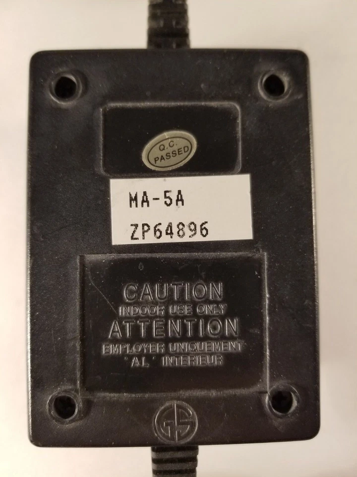 Used Roland ac adaptor for ACQ-120keyboard. Model GS-181500 Foto 3 de 4