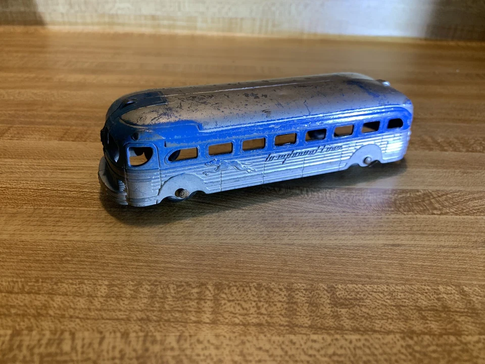 Игрушечный автобус TOOTSIETOY Greyhound Lines - 6 дюймов масштаб 1:43 1948 ЖИВОПИСЕЦ - США металл - Изображение 2 из 4