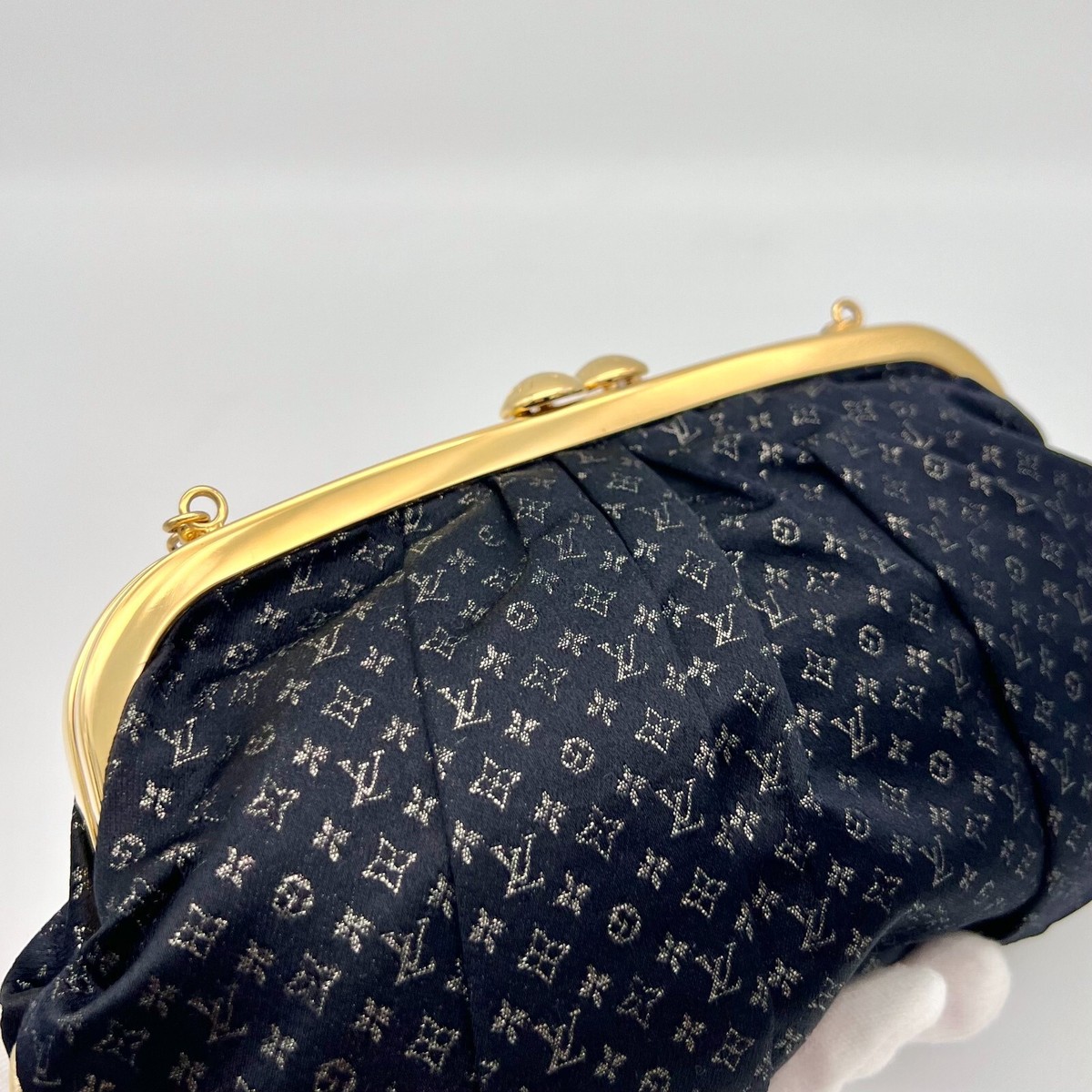 RARELOUIS VUITTON Monogram Mini Lin Silk Chain Handle Kiss-Lock