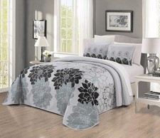 3-Piece Fine Printed Oversize 115" X 95" Quilt Set Reversible Bedspread