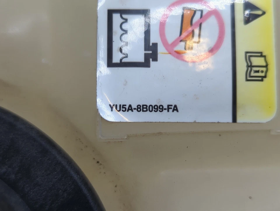 2002 - 2005 年福特探险者散热器冷却液溢流膨胀罐瓶 LQGNV — 第 2/4 张图片